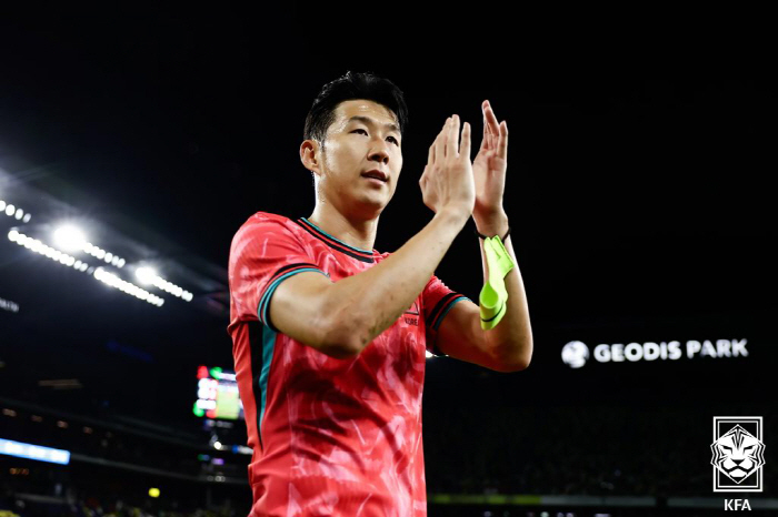 '이 선수 국적은 대한민국입니다!' MLS 특급 조명, 손흥민-메시 동시…