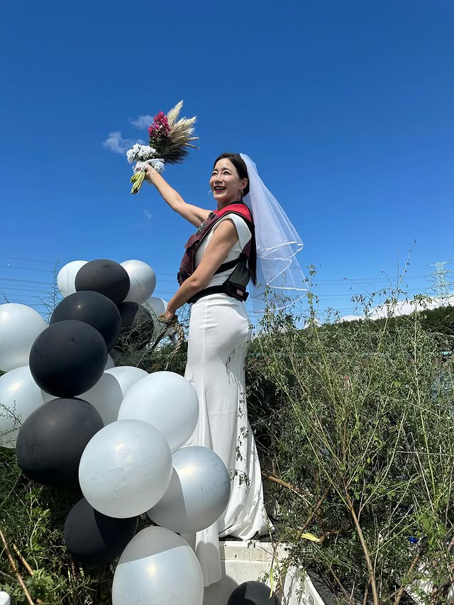 '서프라이즈' 김하영, 오늘(13일) 결혼..'웨딩드레스에 구명조끼' 입…