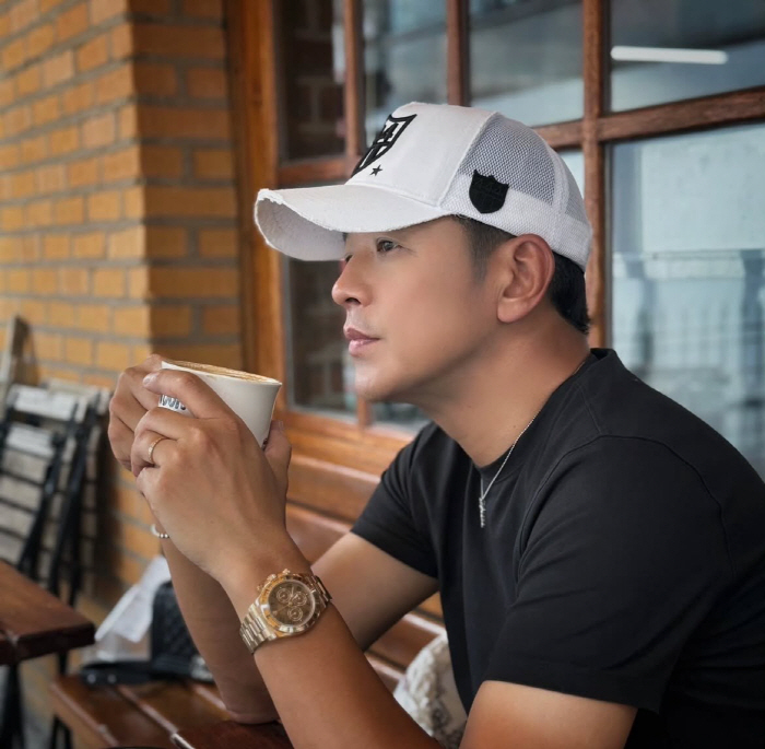 “반쪽과” 류시원, 19세 연하 ♥아내 살짝 공개..달콤한 가을 나들이