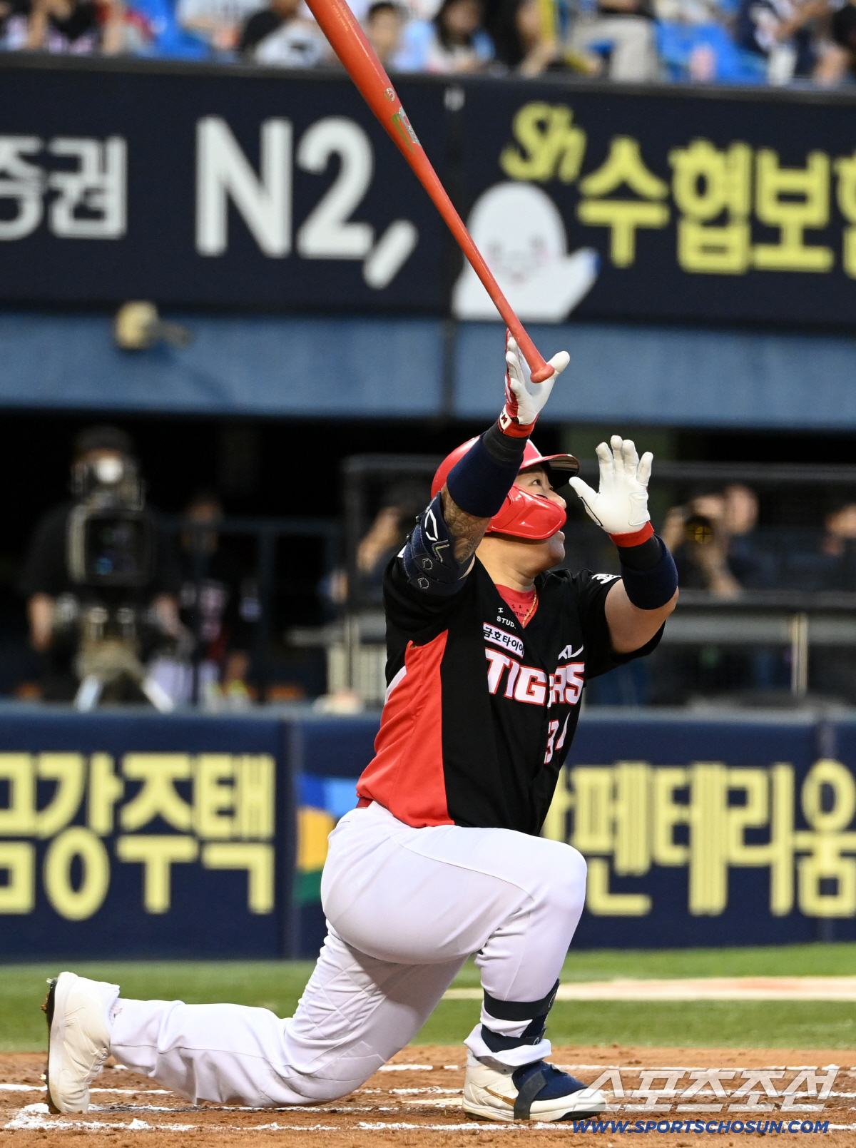 팔꿈치 수술 복귀→3패 ERA 10.17 눈물만...'이의리 527일 만…