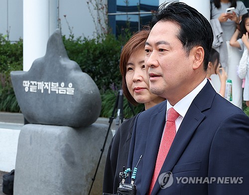 부산行 장동혁 "손현보 목사 구속은 종교탄압…반인권·반법치"