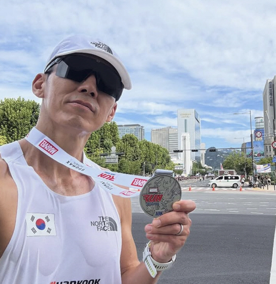 션, 잠깐 빵 사온다고하고 10km 대회 출전..."♥혜영에게는 절대 비…