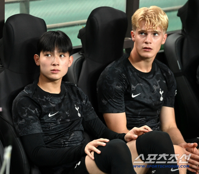 "흥민이형 저도 골 넣었어요" '넥스트 델레 알리' 답네! 꽃미남 베리발…