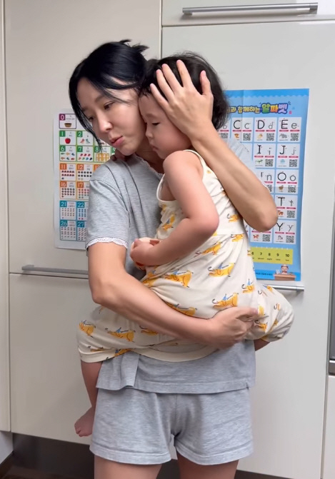 이지혜, 아이 목에서 생선 가시 직접 제거…"심장이 철렁"