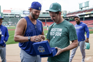 '방출 수모' 다저스 우승 영웅 대반전투, 또 우승반지 끼나…