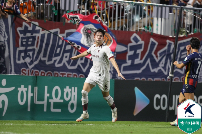 '조성권 결승골X신창무 2AS'독 품은 광주,수원과 난타전끝 4대2승,5…