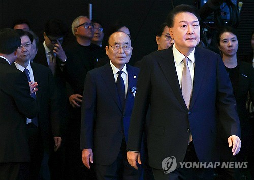 "정교 유착 통로"…56년 역사 국가조찬기도회 폐지론 대두