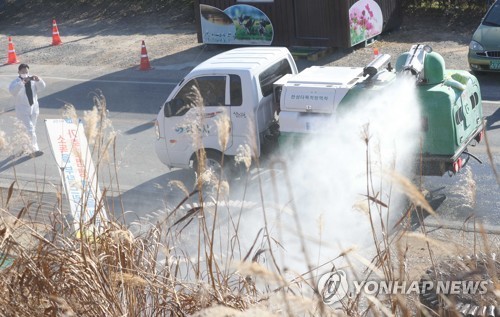 늦더위 여전한데 조류인플루엔자 차단 대비…경남도, 긴급회의