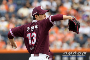 'LG만 잡는다고?' 6점 차 앞선 4회, 71구 던진 선발을 내렸다…고춧가루 경계령, 승리에 이토록 진심이다