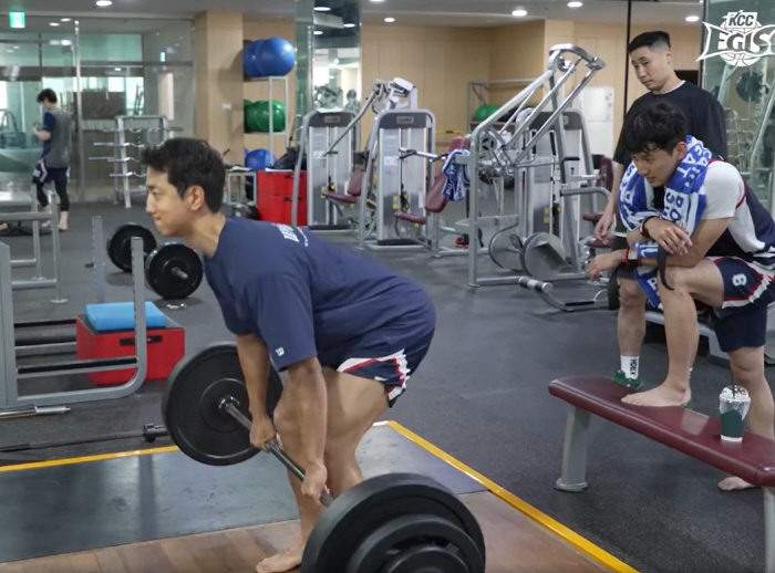 '어찌하오리까' KCC 슈퍼팀의 마지막 퍼즐 허훈 딜레마…부상 불운에 회…