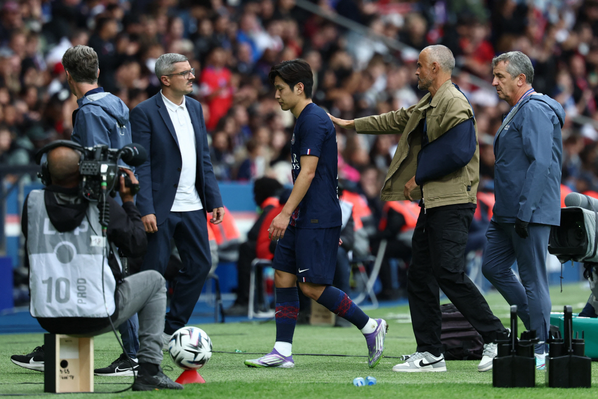 韓 축구 천만다행, 에이스 이강인 부상 심각하지 않아...PSG 동료피셜…