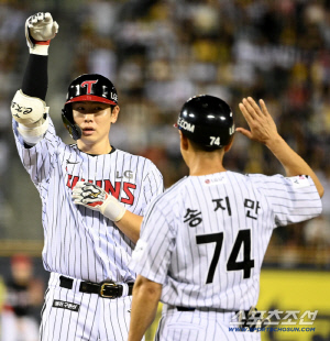 그 유명한 응원가가 안들렸다고? 도대체 얼마나 긴장했길래 → 홍창기 안타 안타 홍창기! 