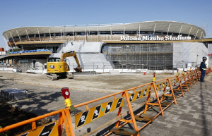 [아시안게임 D-1년] ③친환경 골판지 침대에 이은 비용절감 '크루즈 선수촌'