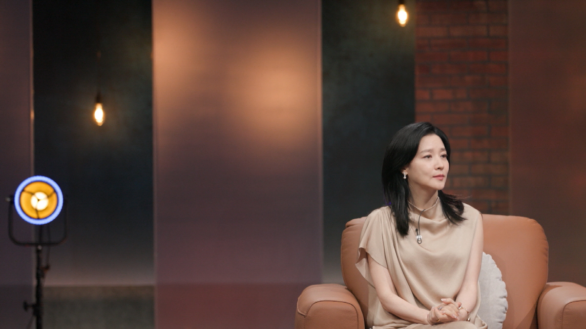 이영애, 손석희 25년 만에 만나.."너나 잘하세요"('손석희의 질문들'…