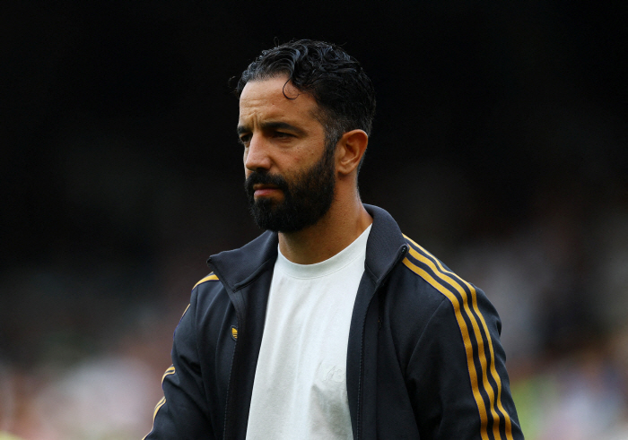 '2억2000만 파운드 쓰고도…' 맨유 망했다, 36.2% 최저 승률→EPL 최악 스타트 '아모림, 신뢰 잃고 있다'