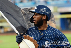 5경기→3경기→2경기, 빨라지는 홈런 시계, 50홈런 가능 150타점? 롯데와 사생결단 5위 결정전 분수령