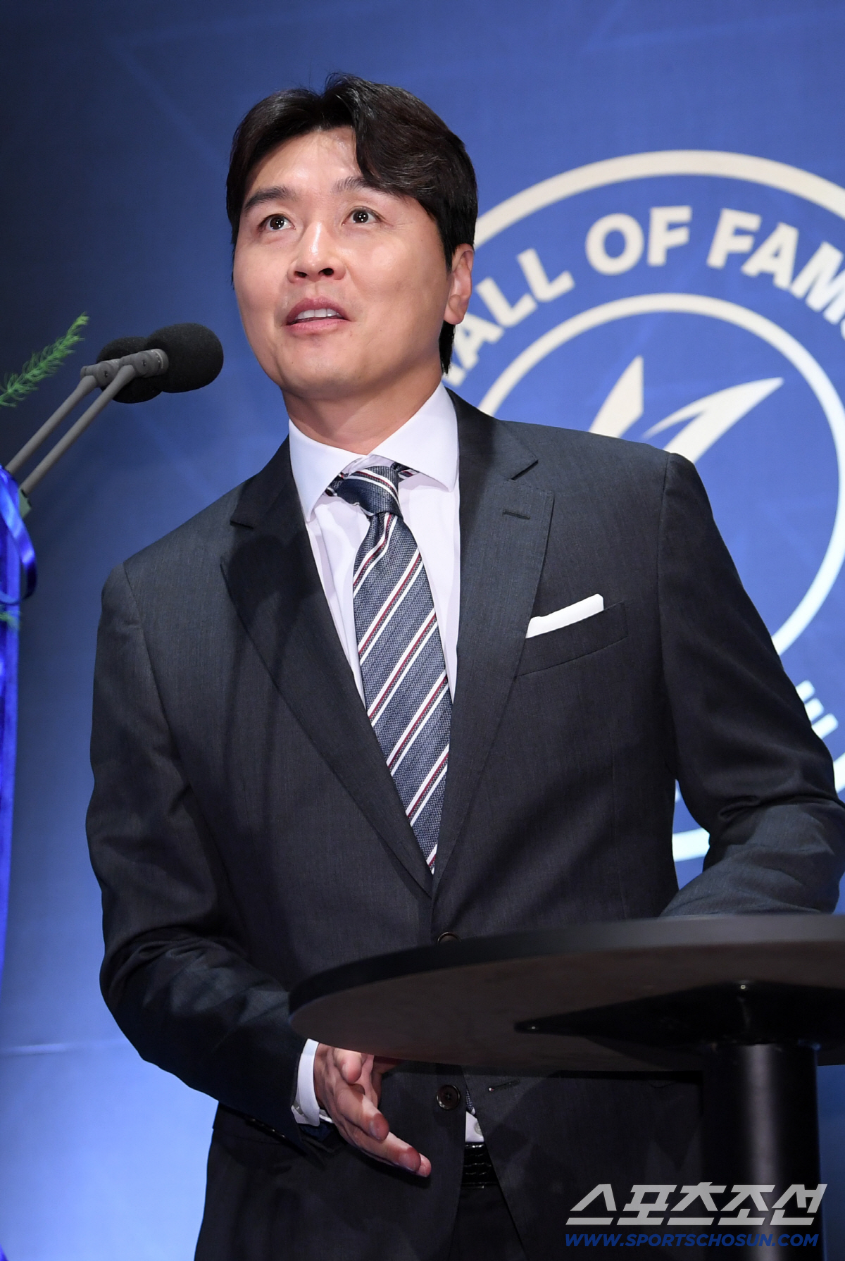 [포토] 이동국 'K리그 명예의 전당 헌액식 빛내며'