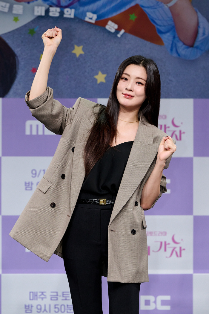 '달까지 가자' 이선빈 "난 코인·주식에 무지한 사람, 대본에 묘한 매력"
