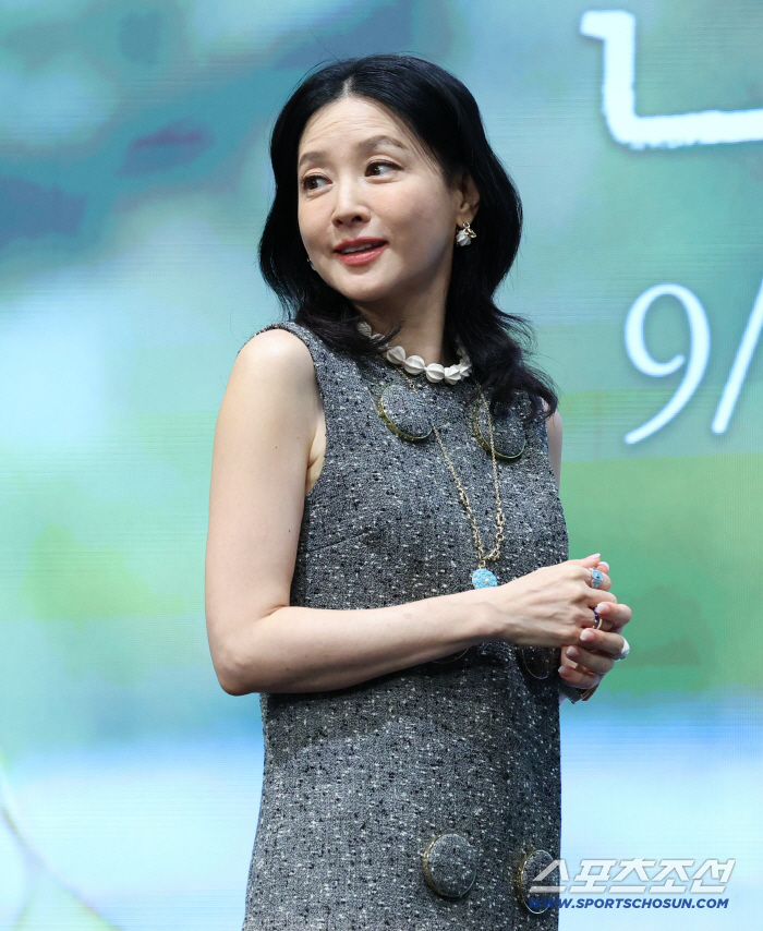 '은수 좋은 날' 이영애 "액션 준비? 근력 운동 많이 해, 엣지있어 보이기 위해 노력"