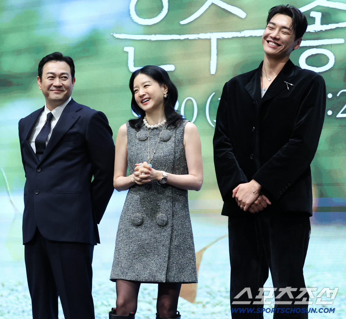 [SC현장]  "시청률 15% 목표"…'26년만 KBS 복귀' 이영애, …