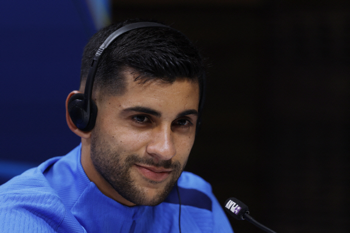 英 BBC 집중 조명!…손흥민 떠난 토트넘 새 캡틴, 로메로 충성 맹세 "떠나고 싶지 않다"