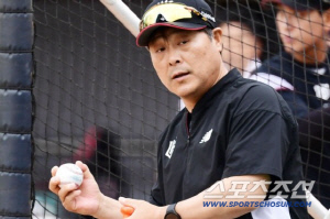 이종범 빠진 그 자리에 2군감독이 일주일만. 이강철 감독의 승부수 