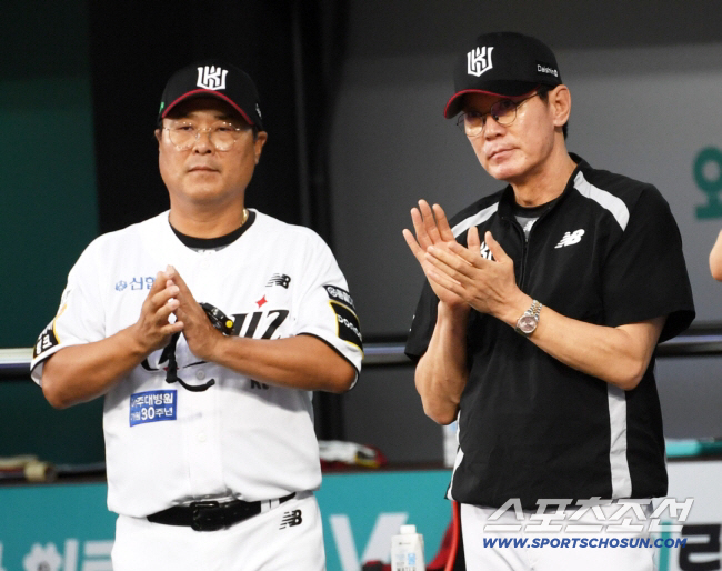 이종범 빠진 그 자리에 2군감독이 일주일만. 이강철 감독의 승부수 "이번…