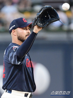 약속한듯 왜 하필 이 시점에…감보아 네일 동반이탈...운명의 한주, 롯기의 기적 가능할까?