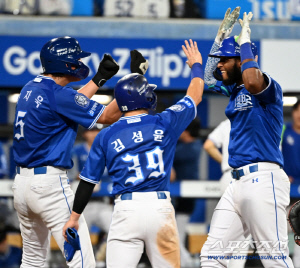 아이고 마무리 김재윤 불안불안.. 삼성, 아무튼 이겼다! 롯데에 7-5 진땀승 → 5위 사수