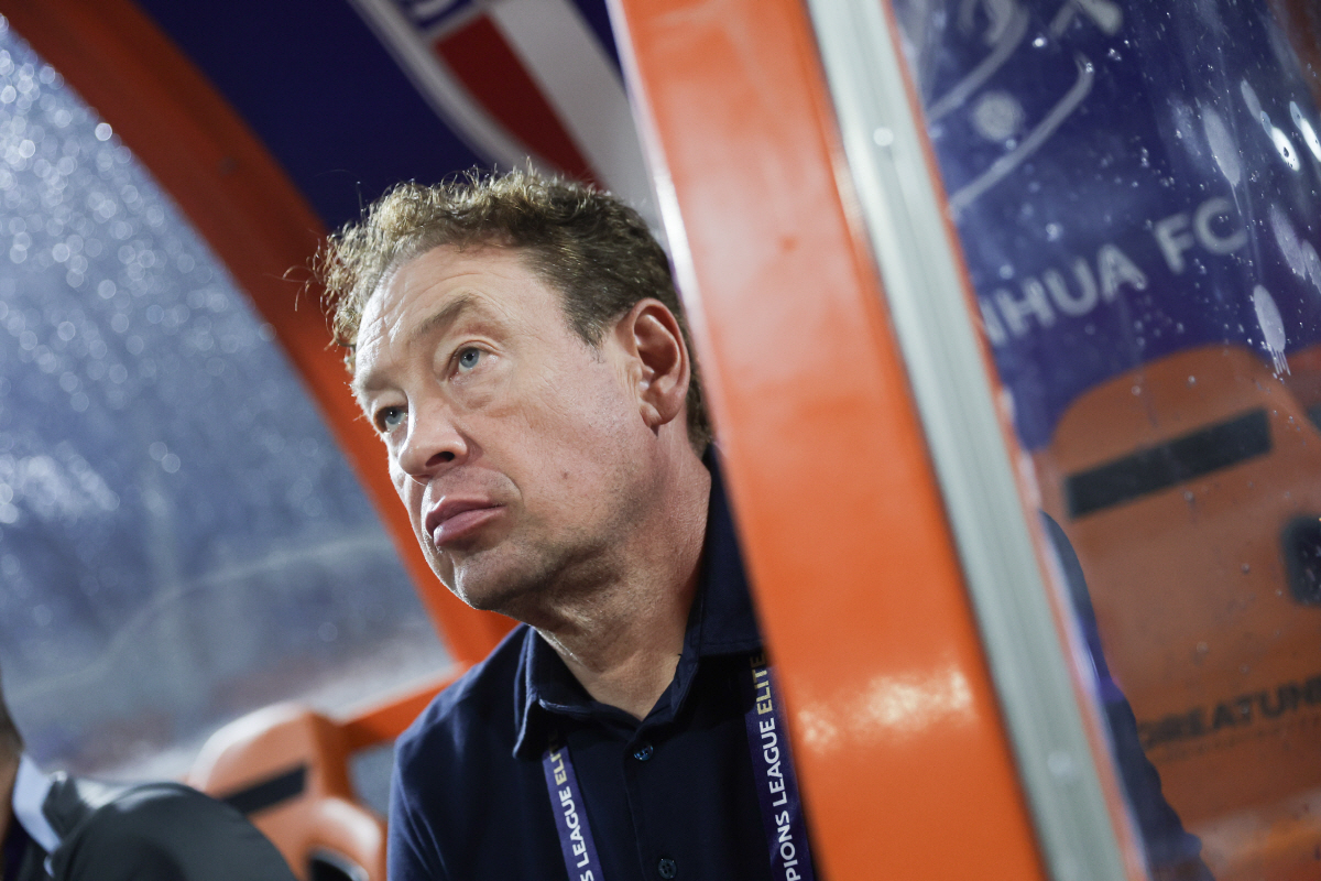 "슈팅 2개+점유율 37%, 창피해!" 강원전 역전패에 난리난 대륙…현지…