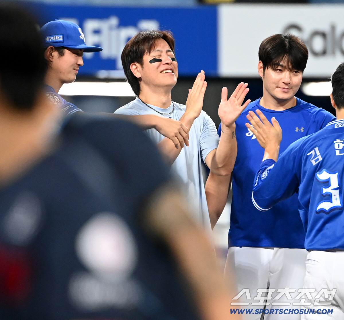 '제발...' 강민호의 간절했던 기도, 생일 맞은 김재윤은 응답했을까[대…