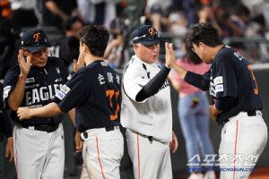 뜬금 대주자→쐐기 3점포 