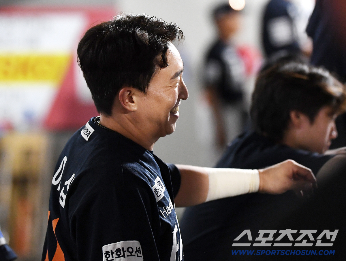 딴지 걸던 베테랑도 반박 불가, 영양가 꽉 채운 30호로 '으쓱으쓱' 뽐…