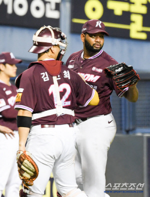 꼴찌팀, 고작 17경기 투구, 그런데 10승 가능성...기적이다, 지금 모습은 폰세급이다
