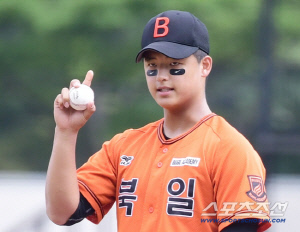 만장일치 공언 이변은 없었다…'157㎞' 북일고 박준현, 전체 1순위 키움행 [2026 신인드래프트]
