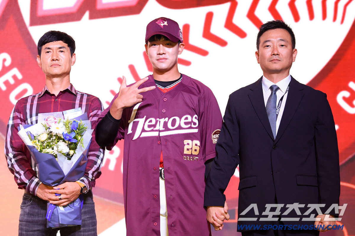 조상우 유산 '제 2의 김혜성' 찍었다!…'1R 두 장' 키움, 박준현 …