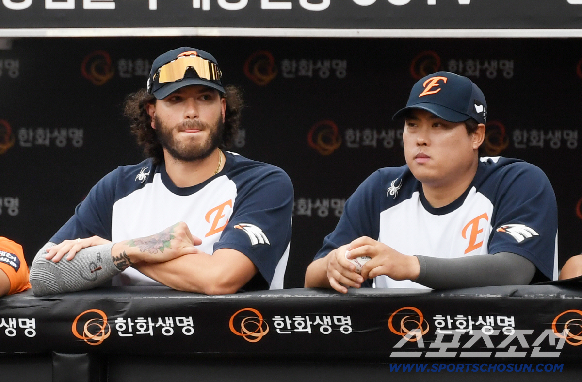 한화 KBO 역대 최초 도전 밀리나…'광주 폭우' 18일 더블헤더 가능성…