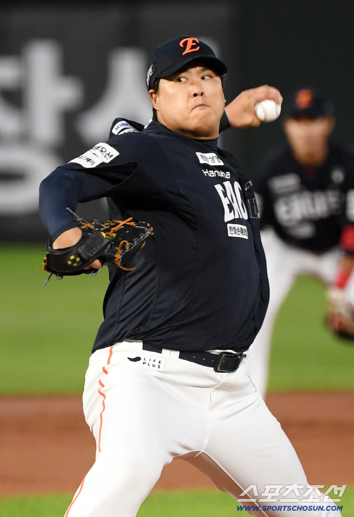 한화 KBO 역대 최초 도전 밀리나…'광주 폭우' 18일 더블헤더 가능성…