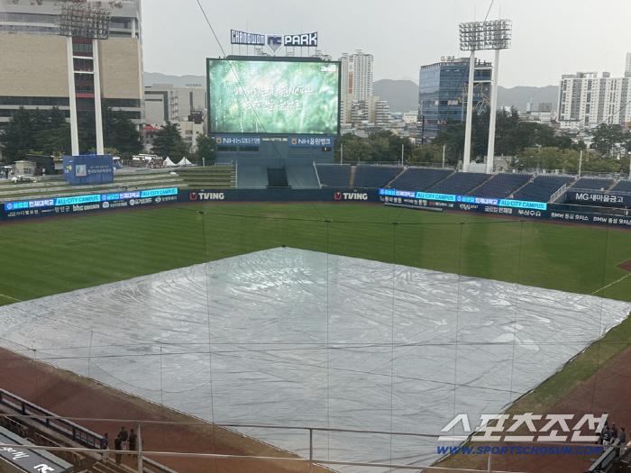 '폭우에 천둥 번개까지 쾅쾅' 창원 더블헤더 1차전 취소 → 2차전 정상…