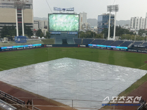 '폭우에 천둥 번개까지 쾅쾅' 창원 더블헤더 1차전 취소 → 2차전 정상 개시[창원 현장]