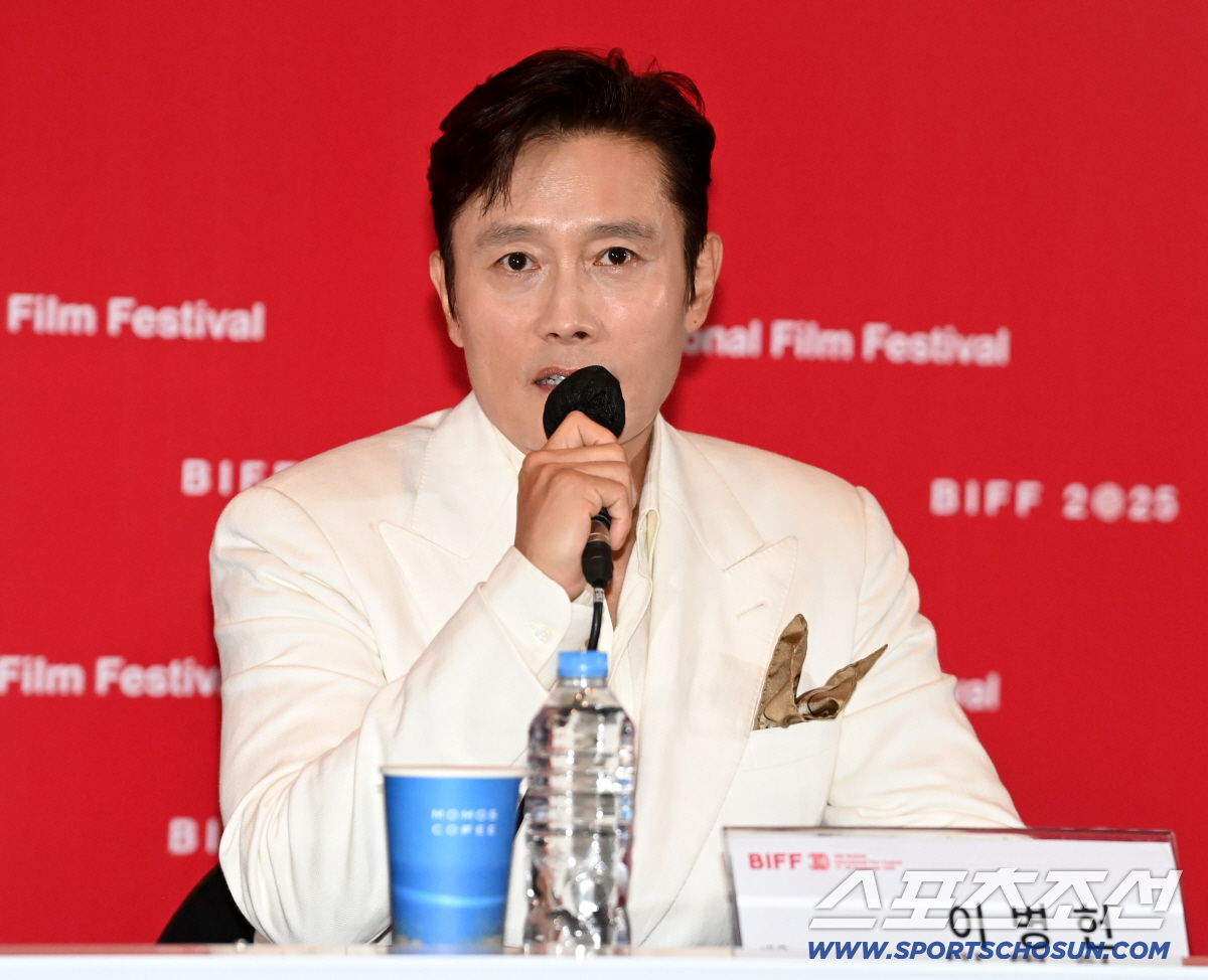 [SC-BIFF] '어쩔수가없다' 이병헌 "박찬욱 감독과 세 번째 작업,…
