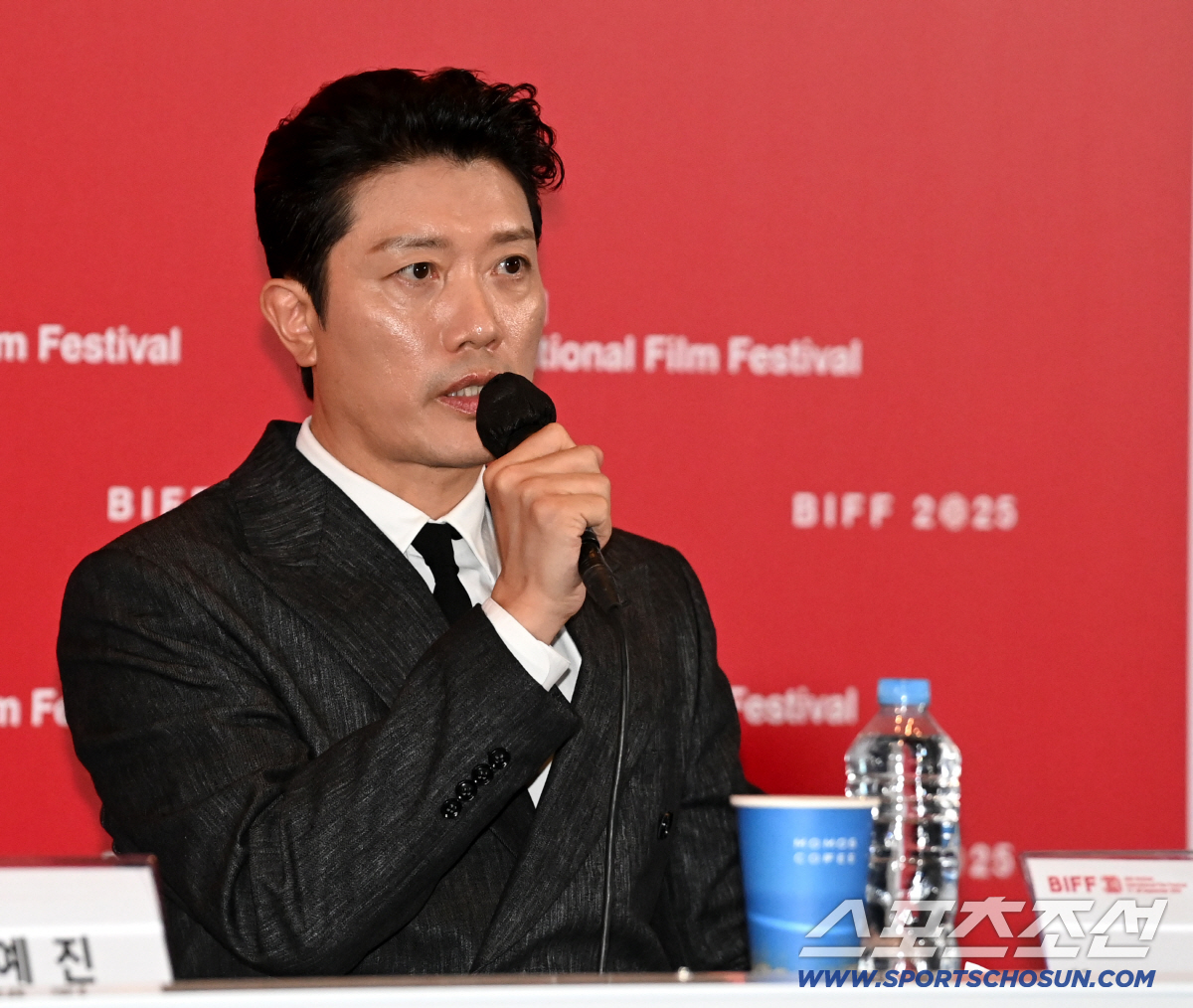 [SC-BIFF] '어쩔수가없다' 박희순 "베니스에서 볼 땐 웃었는데, …