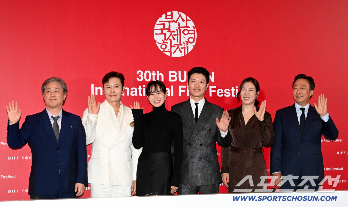 [SC-BIFF] "베니스 찍고 부산까지"…박찬욱 감독→이병헌·손예진, …