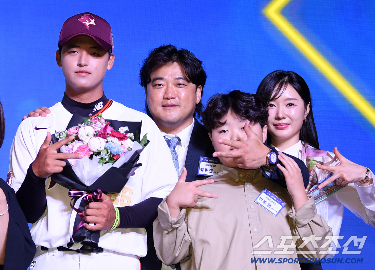 [포토]  박준현-박석민 '사랑하는 가족들과'