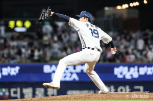 '와 대체 누구야?' 낯선 투수가 155km 쾅쾅! 야구장 전체가 술렁였다