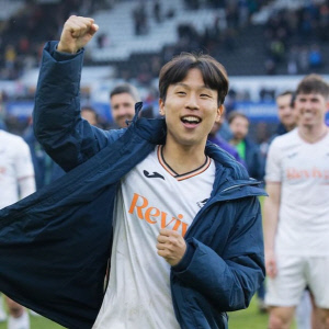 '포스테코글루 바보됐다' 한국 국가대표 때문에 대망신...0-2→3-2 기적의 역전승 주인공 '시즌 첫 AS'