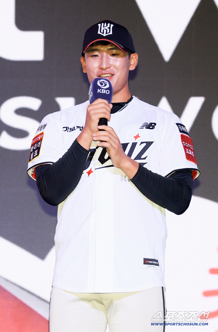 153km 전체 1순위 후보를 거르는 배짱 뭔가...KT는 왜 양우진 아닌 박지훈 선택했나
