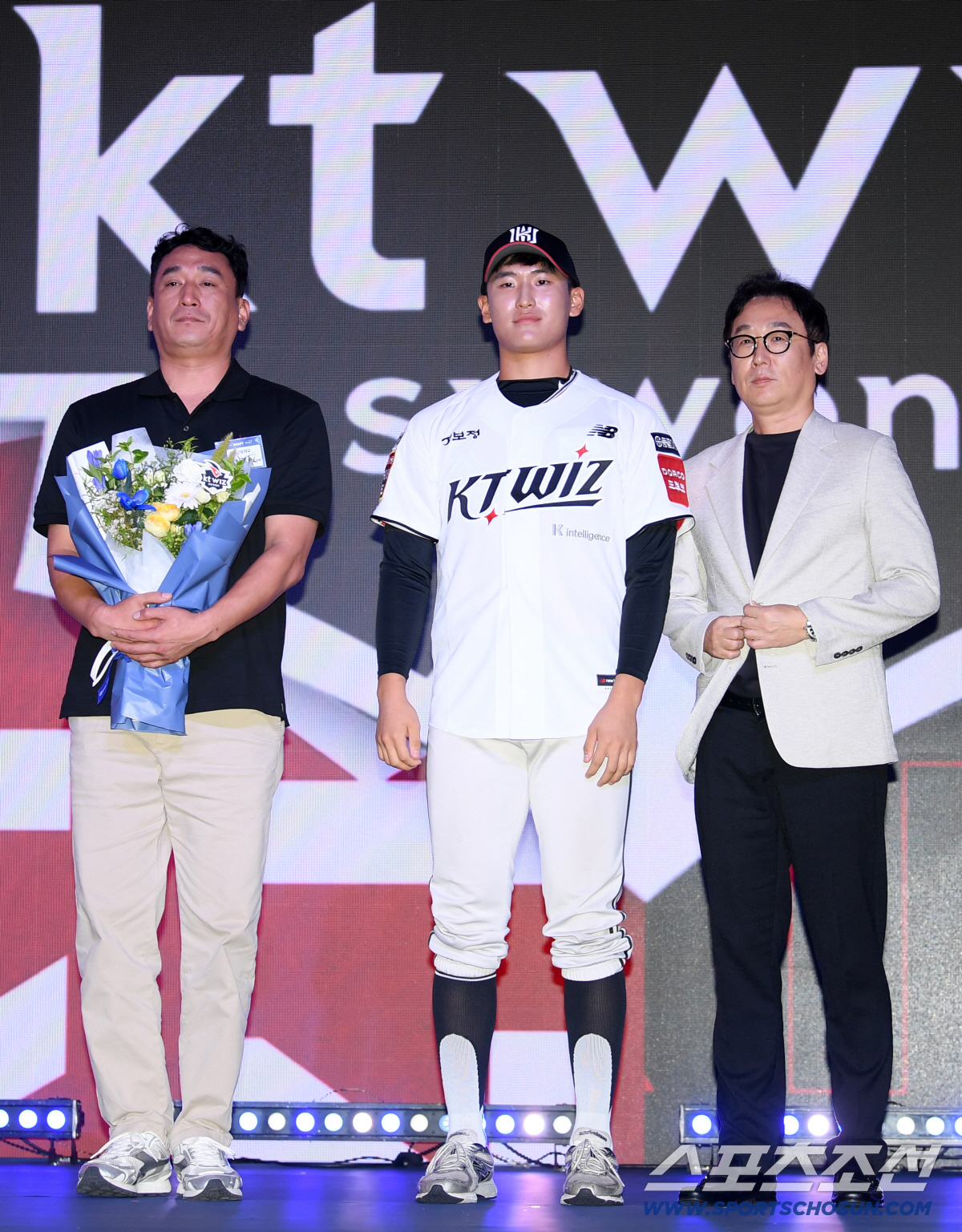 153km 전체 1순위 후보를 거르는 배짱 뭔가...KT는 왜 양우진 아…
