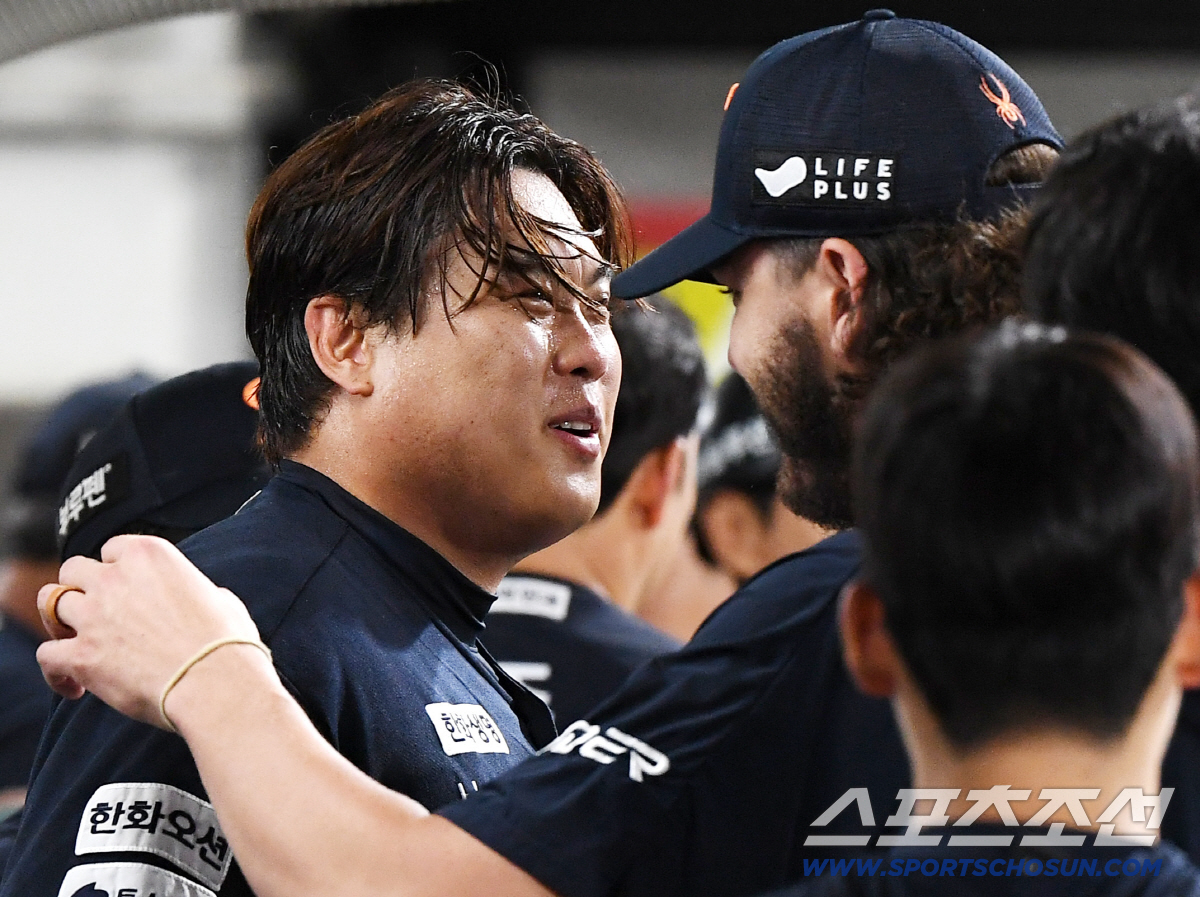 'LG 꺾고 대역전 1위' 왜 류현진은 가능하다 했을까…"선수들이 그냥 …