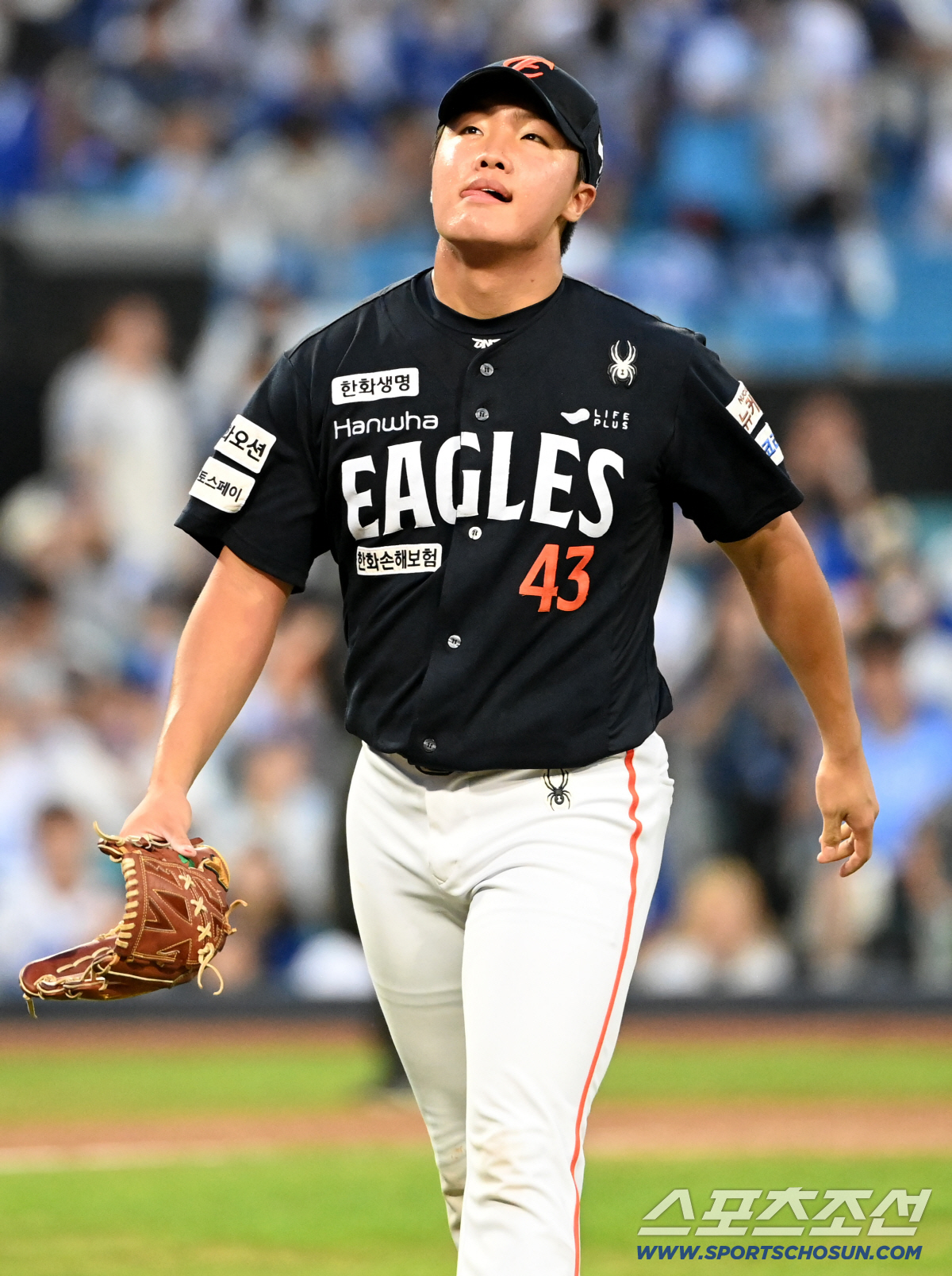 정우주, 정현우, 황준서, 김택연 리그 씹어먹고 있나...신인은 신인일 …